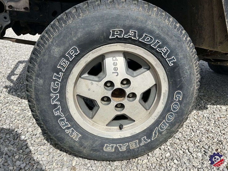 1994-jeep-wrangler-image-19