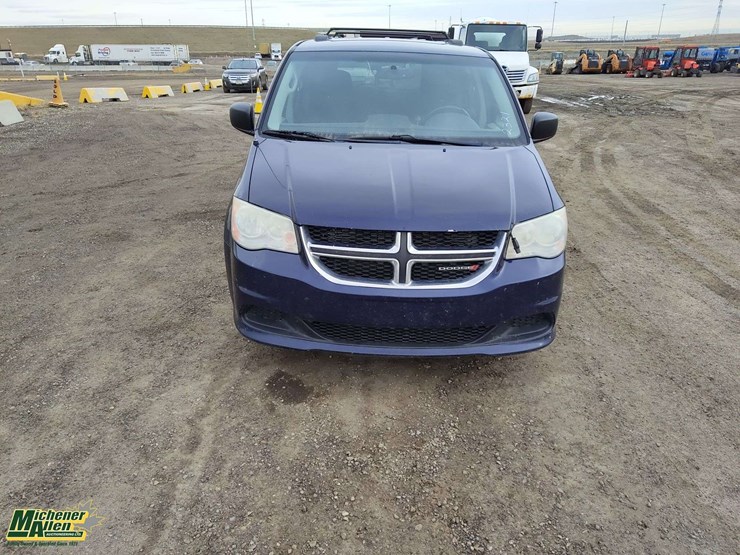 2012-dodge-grand-caravan-se-image-8