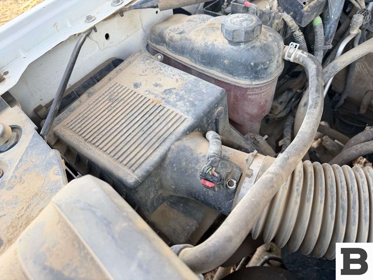 2016-chevrolet-silverado-2500-image-31