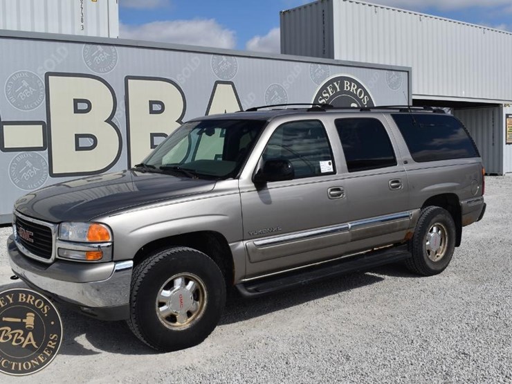 2001-gmc-yukon-xl-image-1