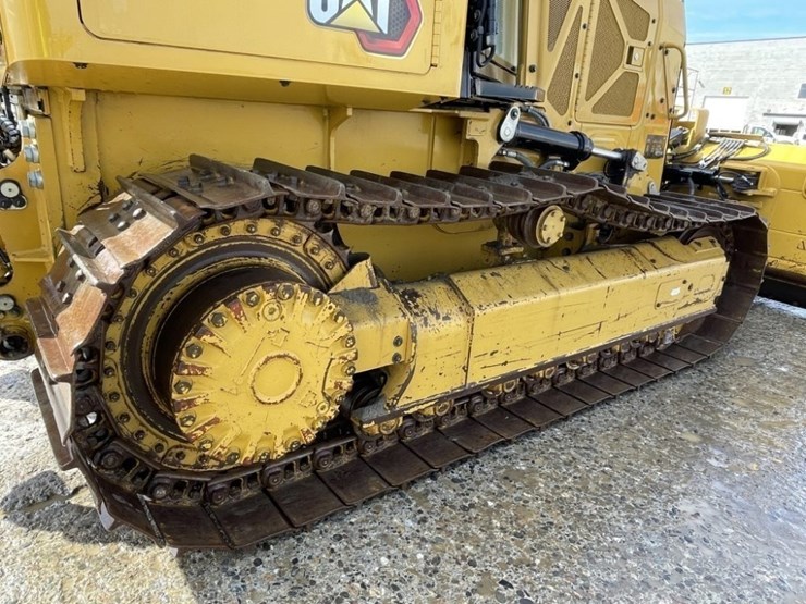 2021-caterpillar-d2-image-20