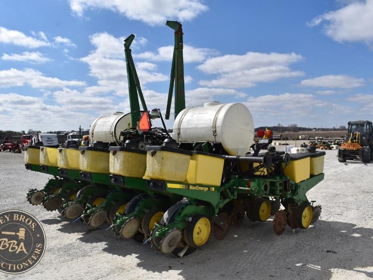 john-deere-7200-image-6