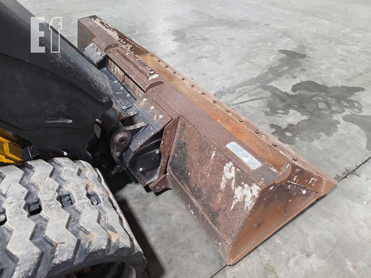 2021-jcb-3ts-8t-image-11