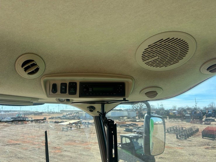 2013-john-deere-s680-image-25