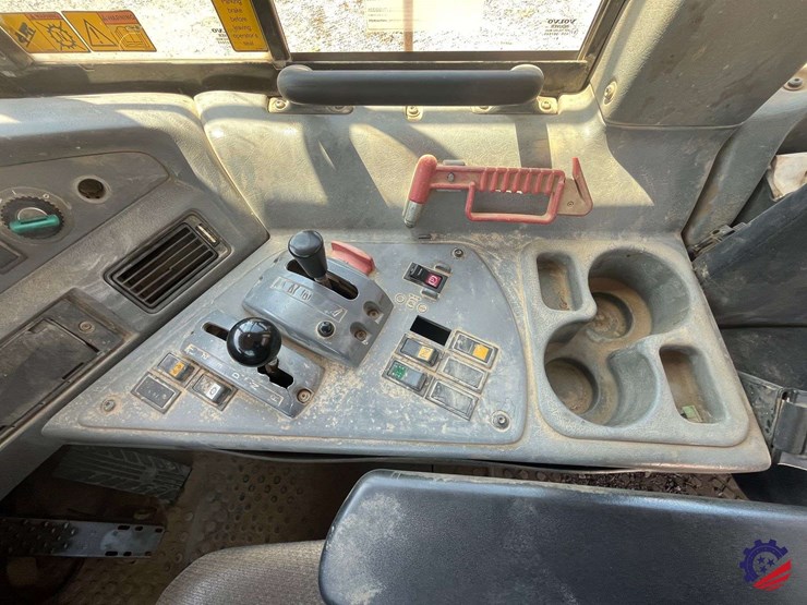 2010-volvo-a40e-image-83