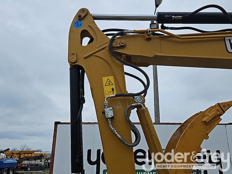 2018-caterpillar-305.5-image-6