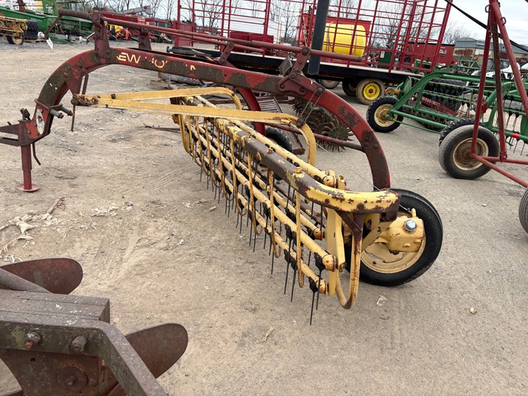 new-holland-256-image-3