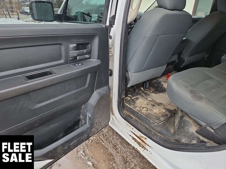 2019-ram-1500-classic-image-20