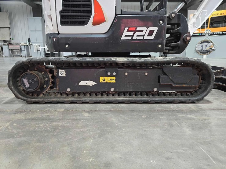 2022-bobcat-e20-image-33