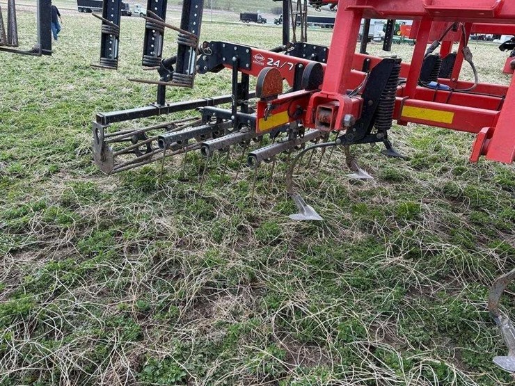 kuhn-landsman-6205-field-finisher-image-18