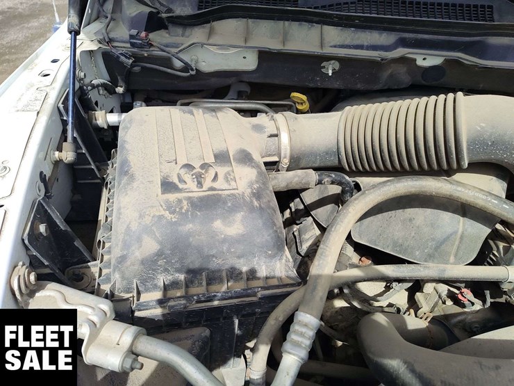 2013-dodge-1500-image-25