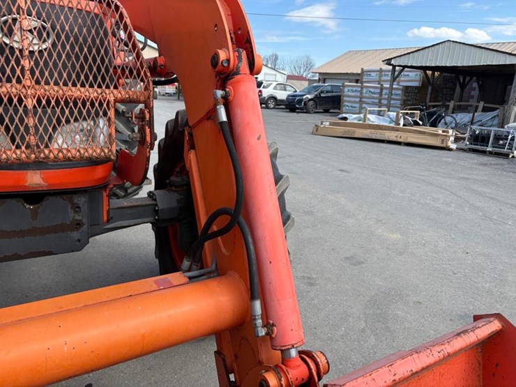 kubota-m126x-image-11