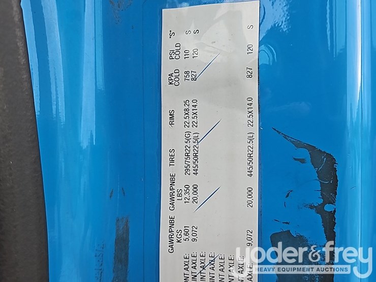 2016-freightliner-cascadia-113-image-36