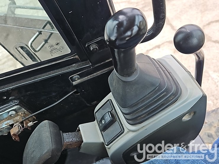 2018-caterpillar-305.5-image-29