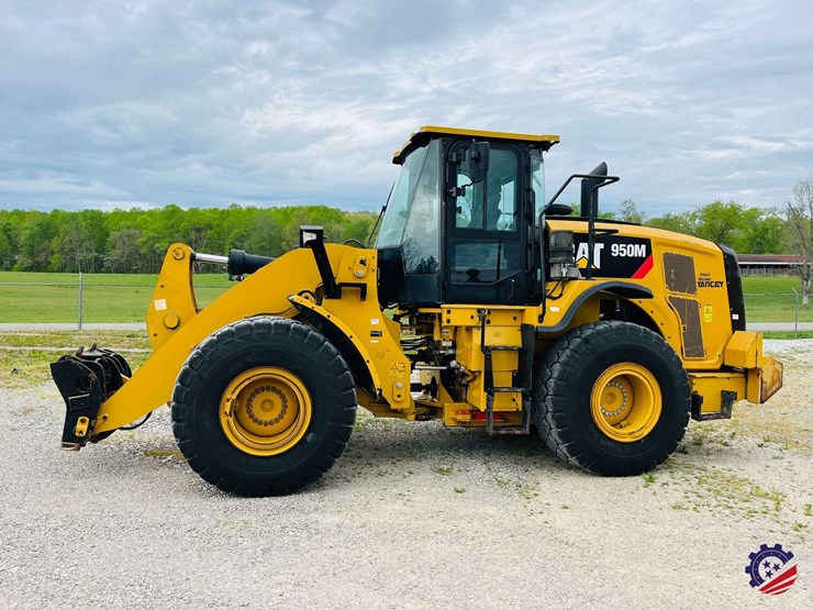 2019-caterpillar-950m-image-2