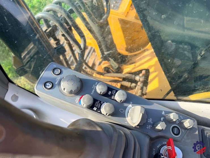 2019-deere-160g-lc-image-100