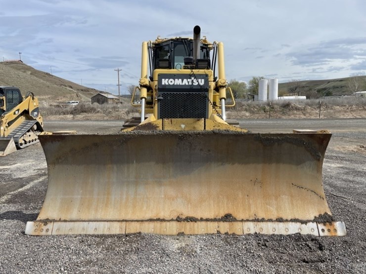 2013-komatsu-d65ex-17-image-8