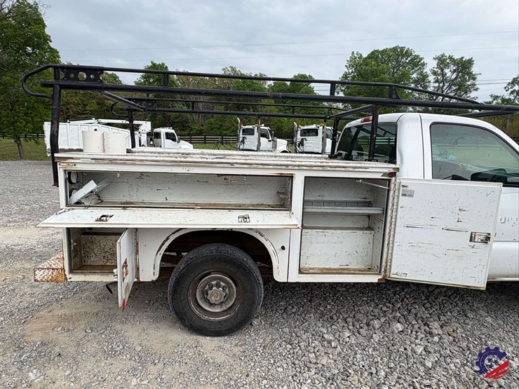 2005-chevrolet-silverado-2500hd-image-37