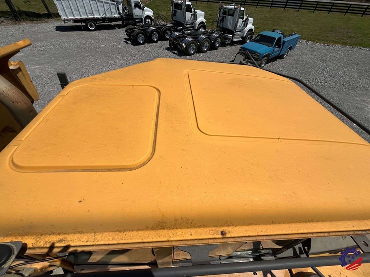 2010-volvo-a40e-image-49