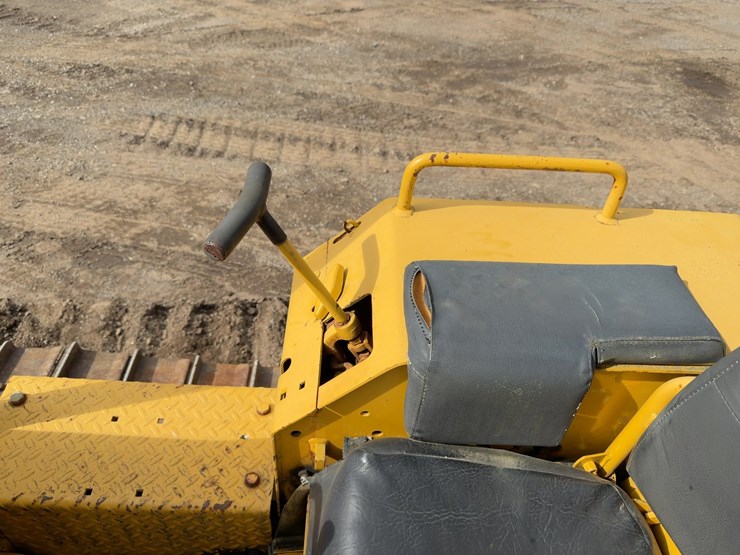 1983-deere-350c-image-30