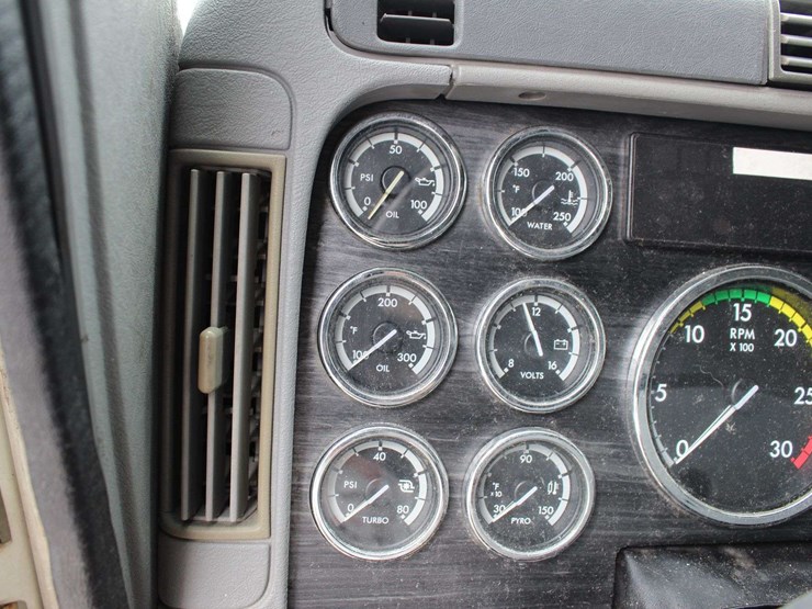 2015-freightliner-columbia-tractor-glider-2015-freightliner-columbia-3alxa7005fdgh5950-mileage:-image-38