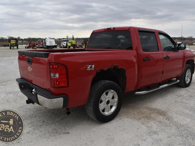 2009-chevrolet-silverado-1500-lt-image-8