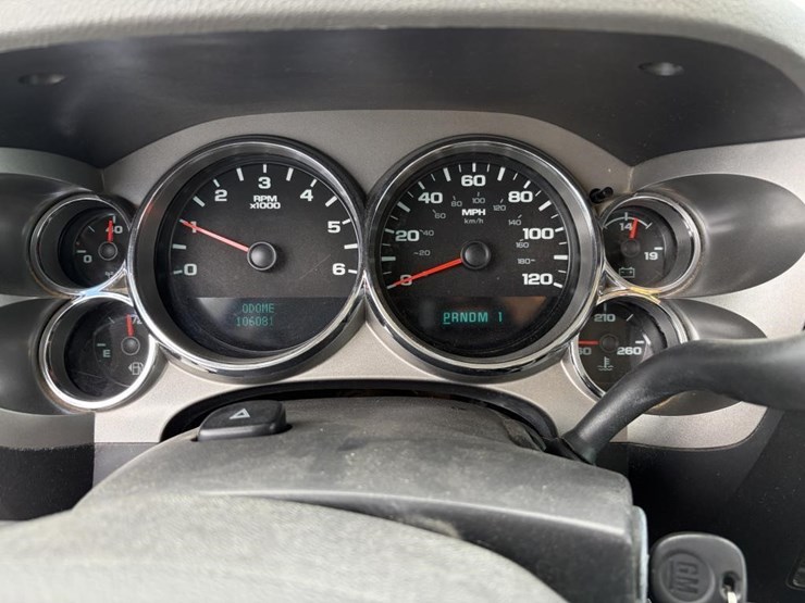 2012-gmc-sierra-2500-image-15