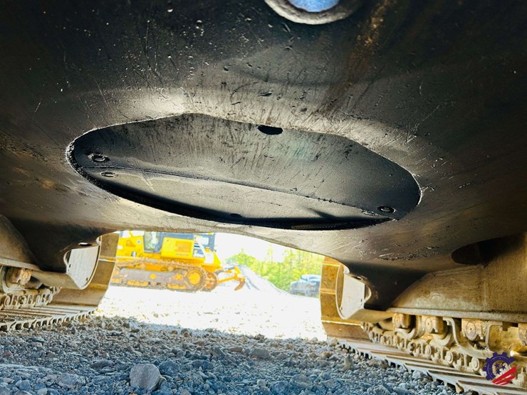 2015-komatsu-pc210-lc-image-73