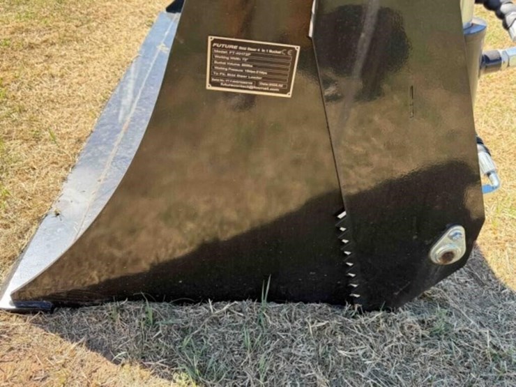 future-skid-steer-4-in-1-bucket-image-5