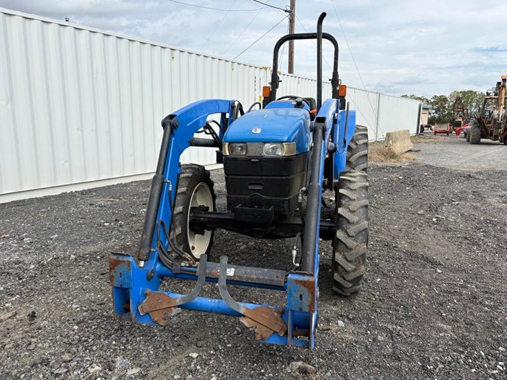 new-holland-45-image-4