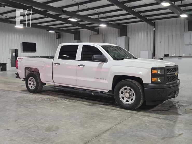 2015-chevrolet-silverado-1500-image-2