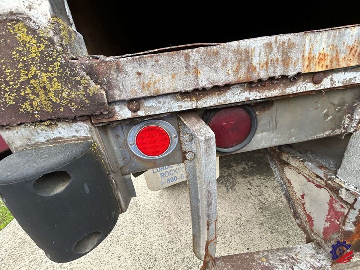 antique-bullnose-28ft-s/a-pup-trailer-image-33