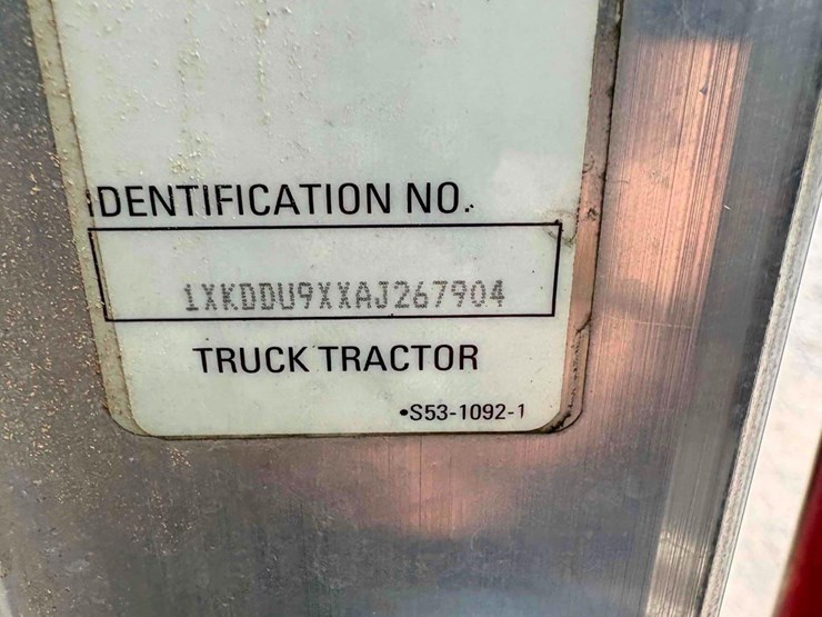 2010-caterpillar-c13-image-16