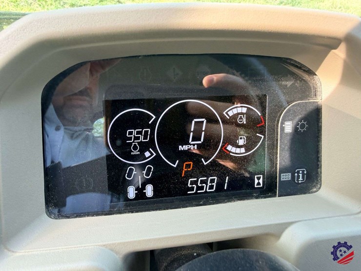 2023-john-deere-gator-xuv-835r-image-31