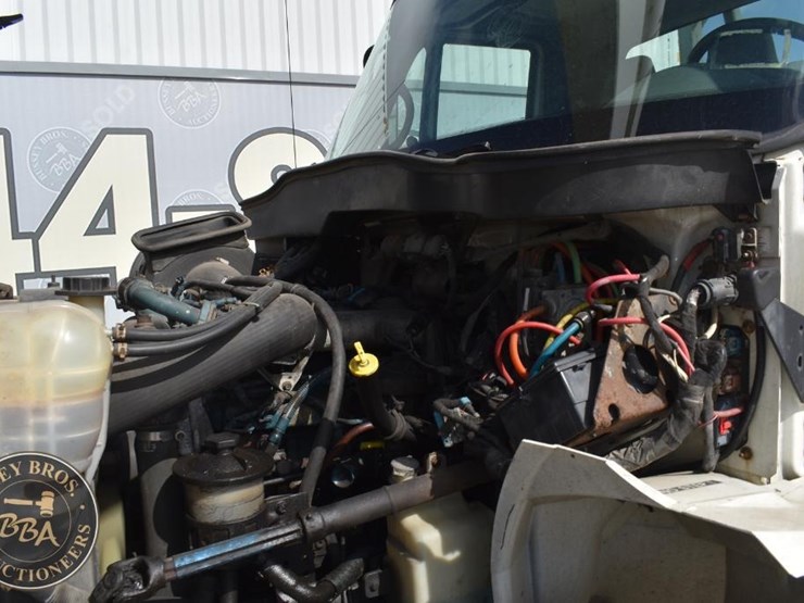 2005-international-durastar-4300-image-22