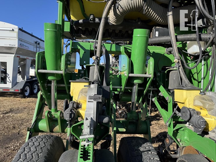 john-deere-1770-image-26