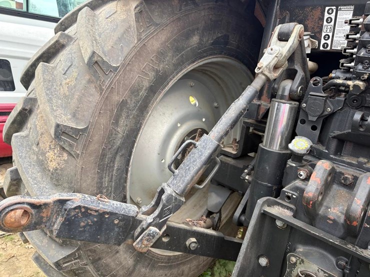 case-mxu125-tractor-image-16