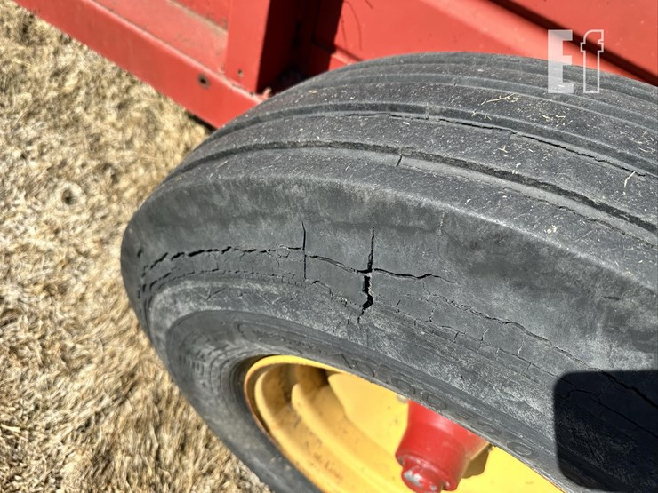 new-holland-791-image-14