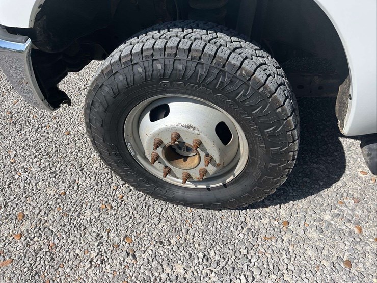 2014-ford-f350-image-21