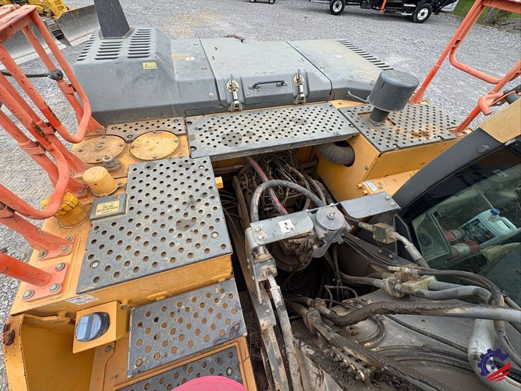 2017-volvo-ec300el-image-61