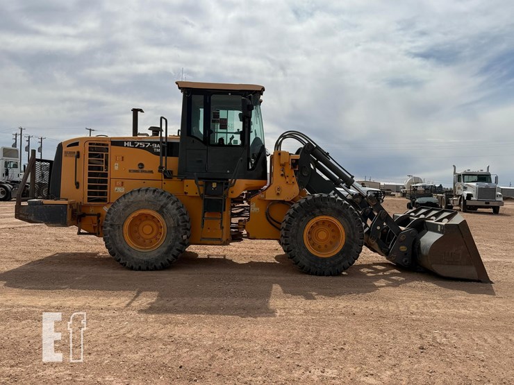 2014-hyundai-hl757tm-9a-image-5