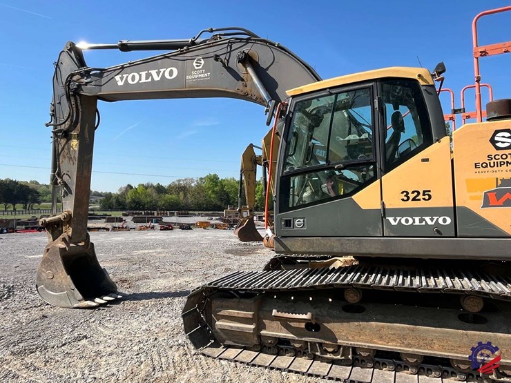 2017-volvo-ec300el-image-40