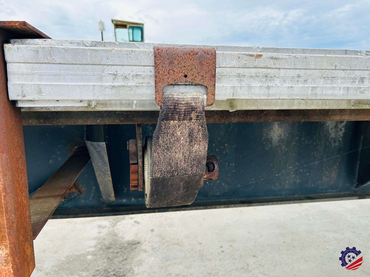 utility-flatbed-image-17