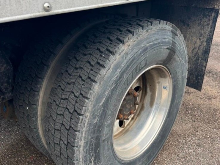 2016-kenworth-k370-image-15