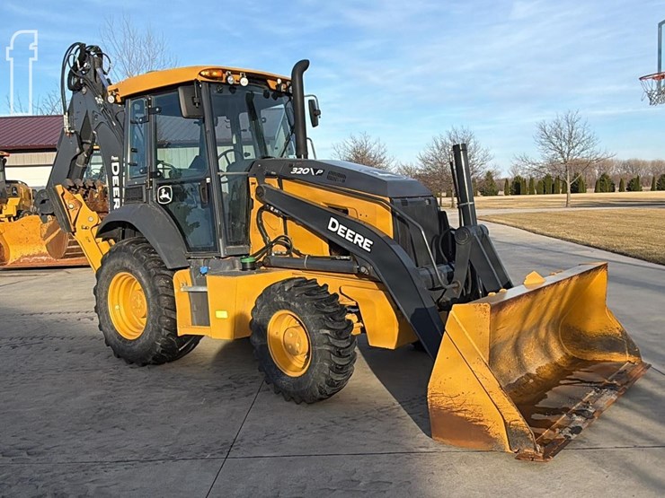 2023-deere-320-p-tier-image-2