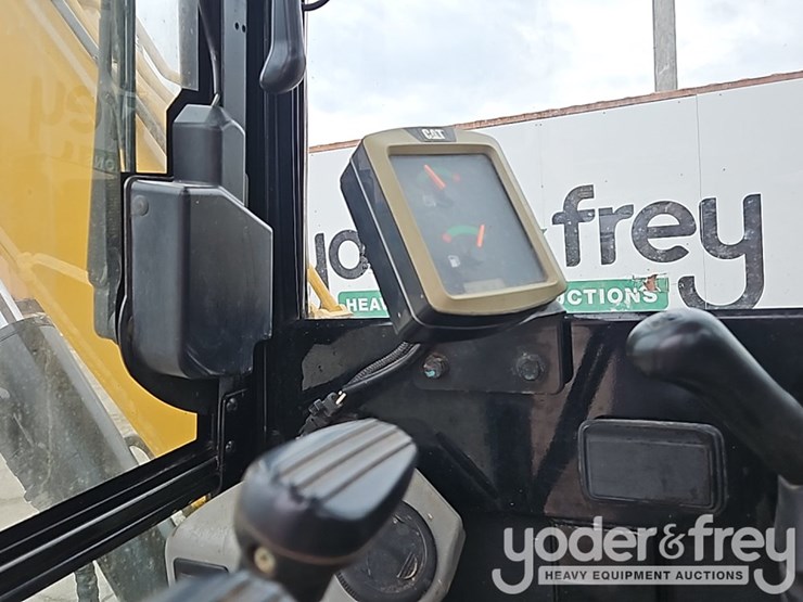 2018-caterpillar-305.5-image-13