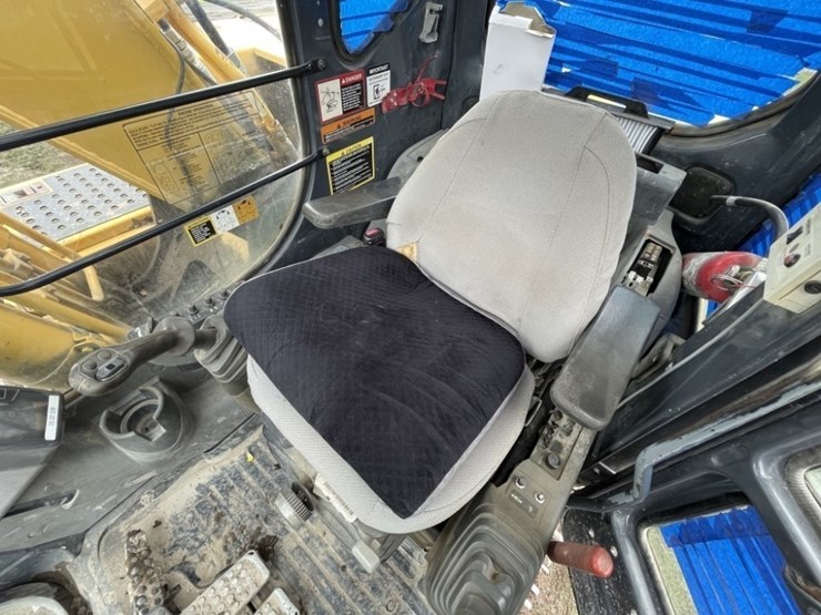 2007-deere-160c-lc-image-27