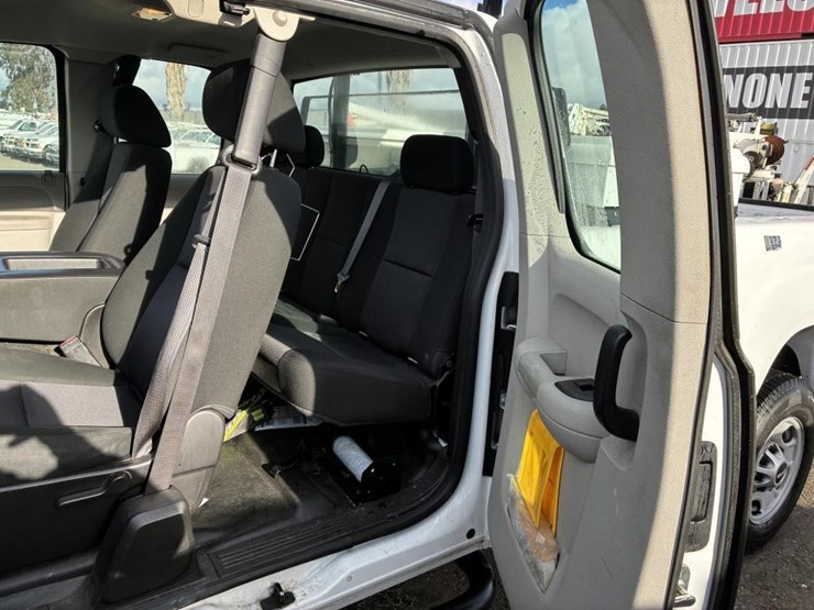 2012-gmc-sierra-2500-image-11