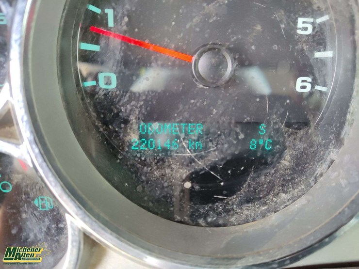 2012-chevrolet-silverado-2500hd-image-24