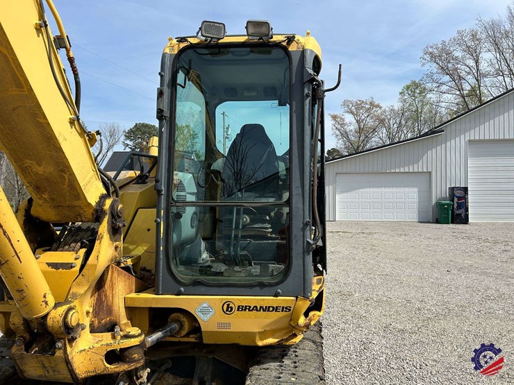 2009-komatsu-pc88mr-8-image-11